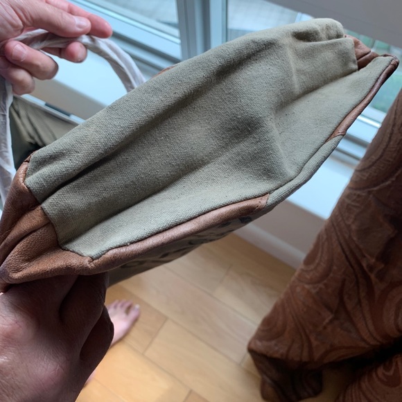 🌻"NEW" ....... TOTE - Picture 5 of 6